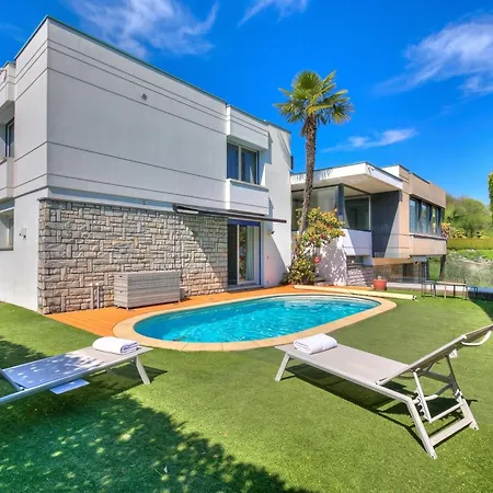 View With Private Pool فيلة