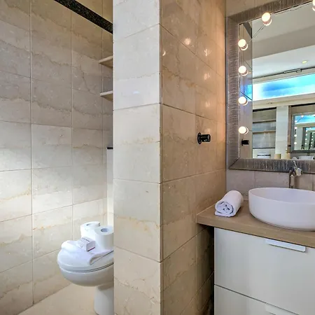 فيلة View With Private Pool لوغانو