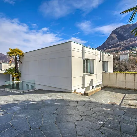 فيلة View With Private Pool